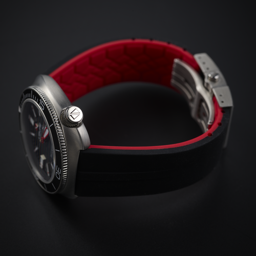 Ligure Il Primo LWT21001 crown detail with black and red silicone strap