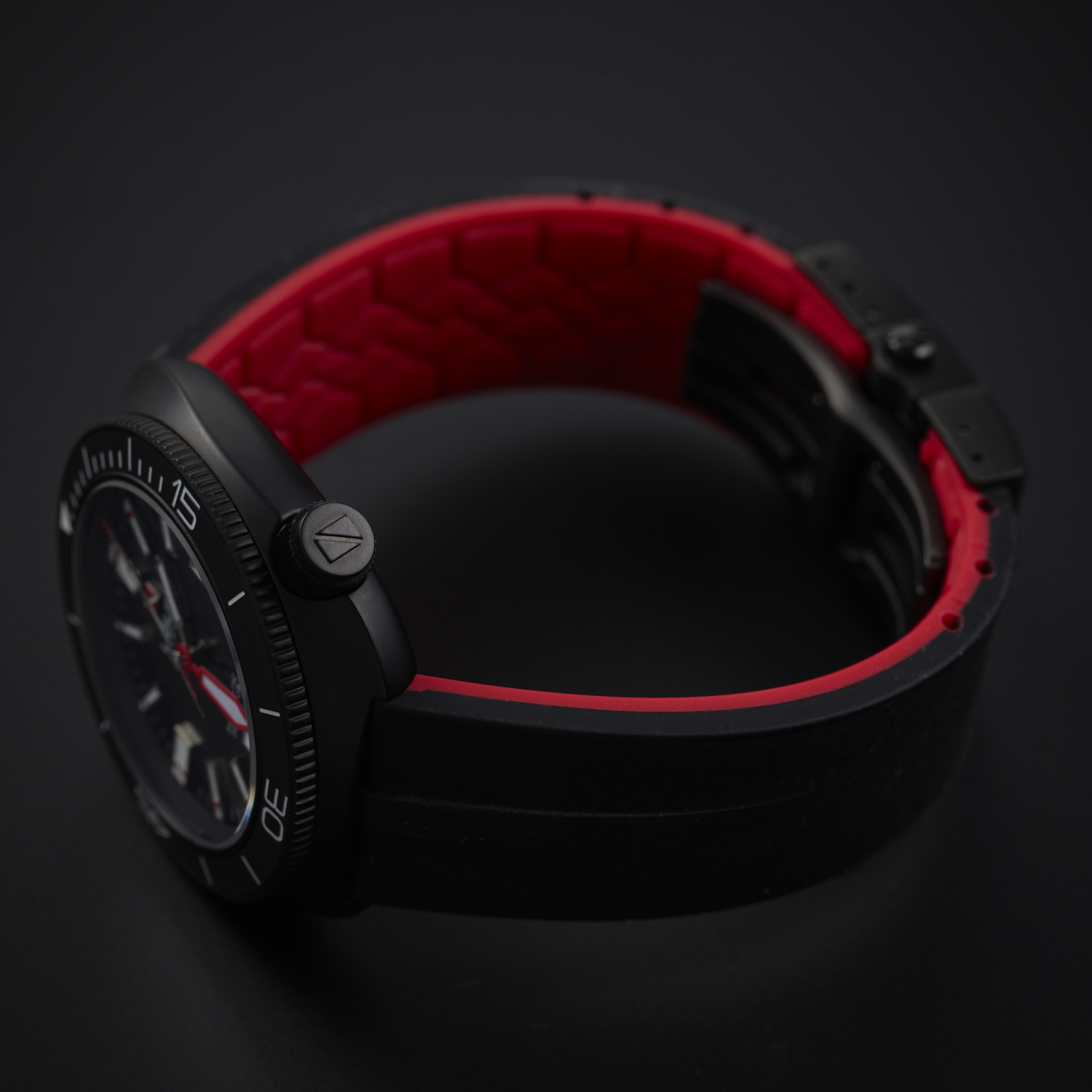 Black Nero di Seppia LWT21005N watch with a red strap on a dark background