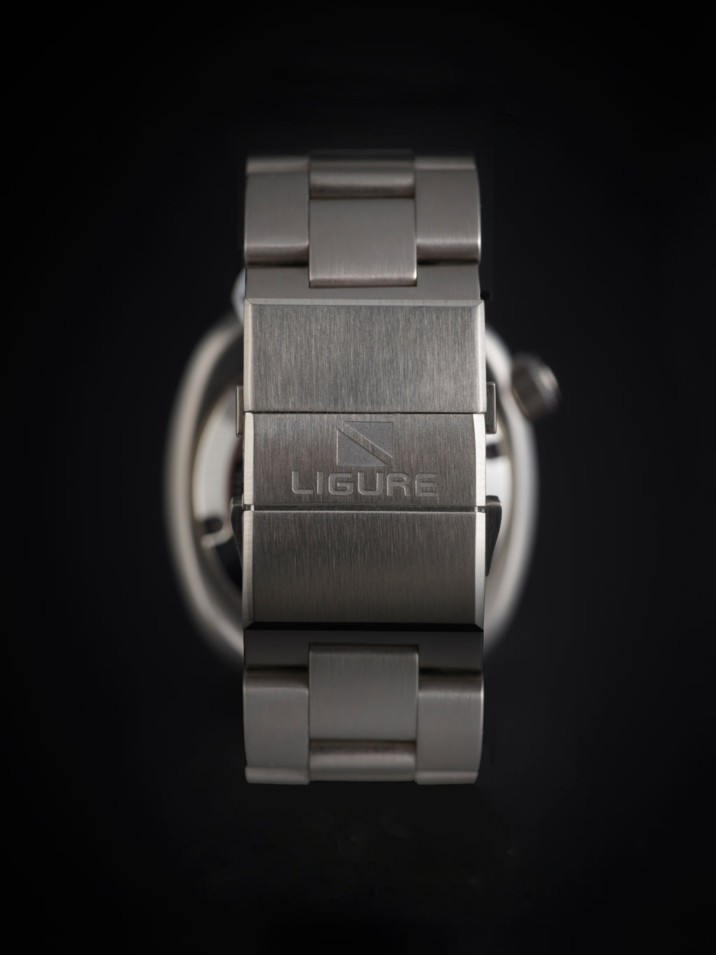 Stainless steel LWT21008_Founders_Edition_GMT watch band with 'Ligure' branding on a black background