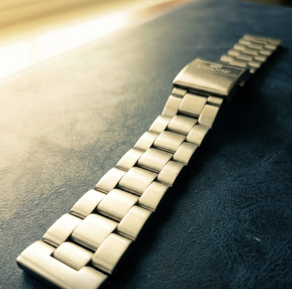 Ligure Oyster Bracelet